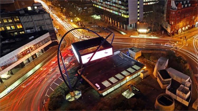 Old Street Roundabout Google Brings Digital Billboard To Silicon Roundabout Stylus