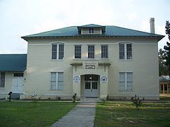 Old Town Elementary School (Old Town, Florida) httpsuploadwikimediaorgwikipediacommonsthu