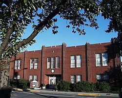Old West Salem City Hall httpsuploadwikimediaorgwikipediacommonsthu