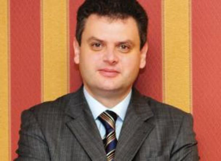 Oleg Serebrian Oleg Serebrian influent politician moldovean a discutat online cu