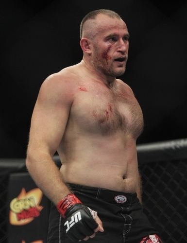 Oleksiy Oliynyk UFC Fight Night 44 results Oleksiy Oliynyk quickly taps
