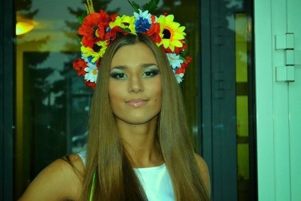 Olena Kozharko O Universo dos concursos Miss Ukraine Earth 2014 Olena Kozharko