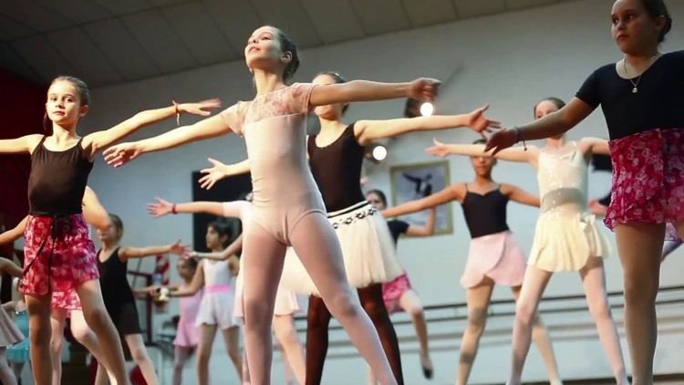 Olga Ferri Ballet EstudioOlga Ferri y Enrique LommiClase nias 9 a 12 aos
