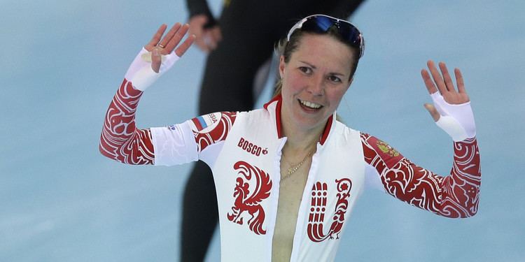 Olga Graf Russian Speed Skater Olga Graf Unzips Her Suit Without