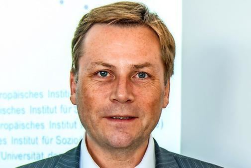 Oliver Günther Prsidentenwahl an Potsdamer Uni Oliver Gnther wirft seinen Hut