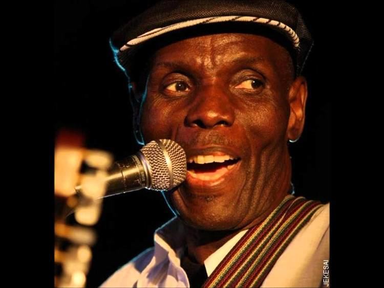 Oliver Mtukudzi httpsiytimgcomvipQfNLAio8iUmaxresdefaultjpg