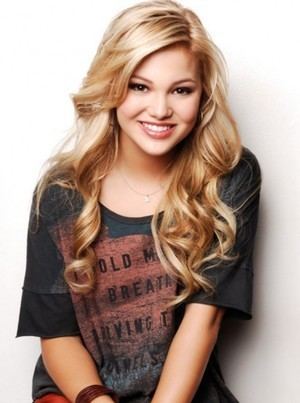 Olivia Holt Olivia Holt Style amp Fashion Coolspotters