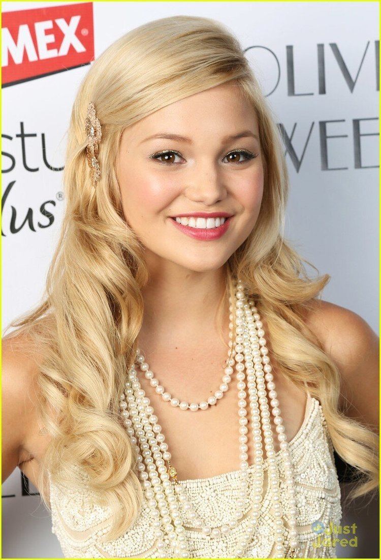 Olivia Holt Olivia Holt OliviaHoltFR Twitter