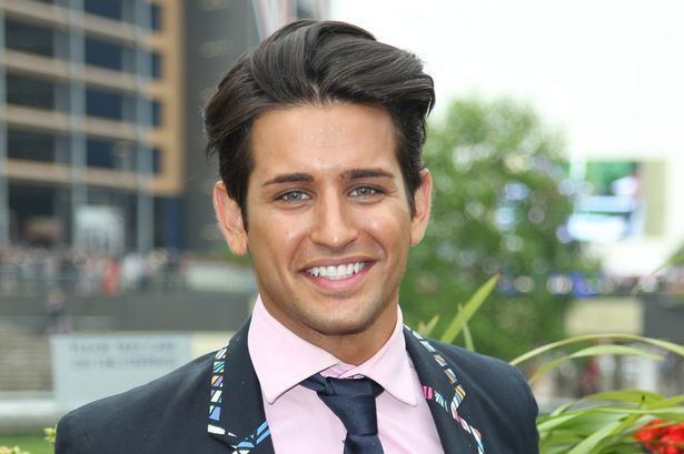 Ollie Locke Made In Chelsea Ollie Locke confirms he39s leaving could