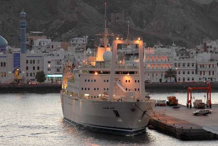 Omani transport ship Fulk al Salamah RNOV Fulk al Salamah L3 IMO 8509026 Callsign A4JD ShipSpotting