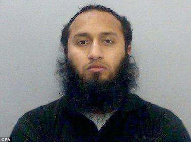 Omar Hussain Supermarket Jihadi39 Omar Hussain was cleared by UK police for travel
