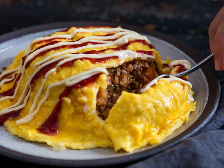 Omurice wwwseriouseatscomimages20160720160719omuric