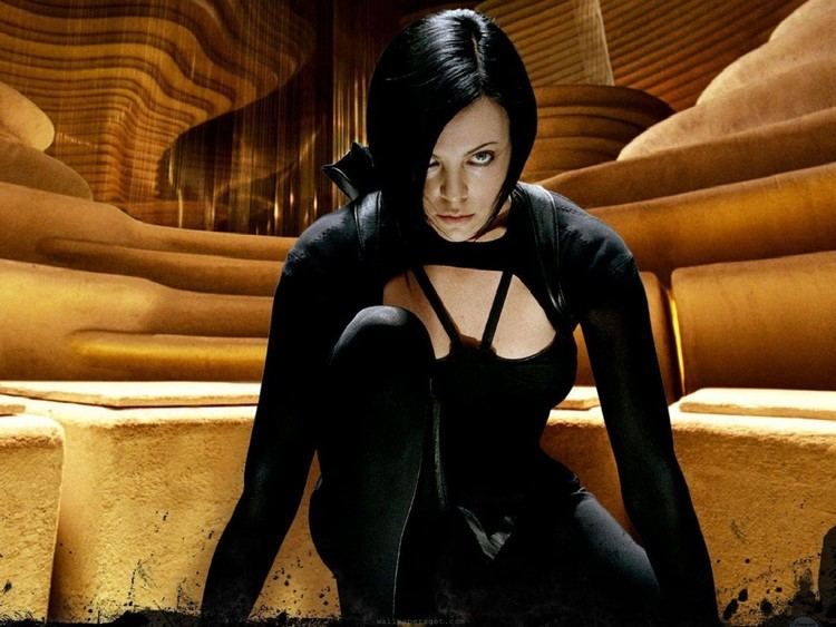 Æon Flux (film) Aeon Flux Movie Review Plugged In