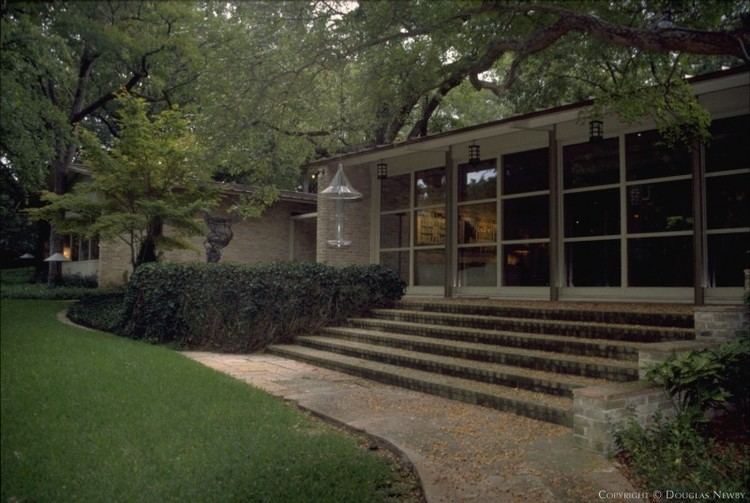 O'Neil Ford Architect O39Neil Ford Designed Home in Preston Hollow Photograph 9065