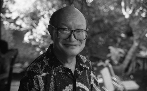 Ong Hok Ham Ong Hok Ham Sejarawan dan Cendekiawan Indonesia Ong Hok Ham