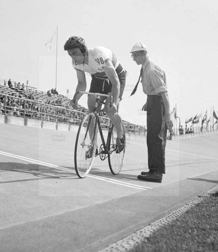Onni Kasslin Onni Kasslin at the Summer Olympics in Helsinki 1952 CYCLING