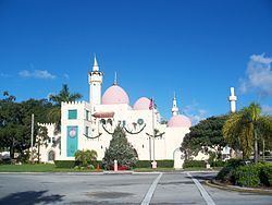 Opa-locka, Florida httpsuploadwikimediaorgwikipediacommonsthu