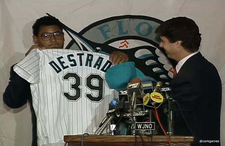 Orestes Destrade GIF Classic Footage Of Orestes Destrade Styling After