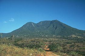 Orosí Volcano httpsuploadwikimediaorgwikipediacommonsthu