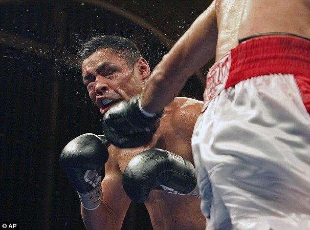 Oscar Diaz (boxer) Boxer Oscar Diaz dead at 32 Daily Mail Online