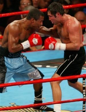 Oscar De La Hoya vs. Shane Mosley SecondsOut Boxing News USA Boxing News Shane Mosley Vs Oscar De