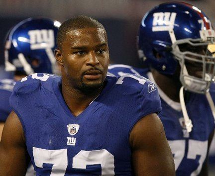 Osi Umenyiora Notebook Defensive end Osi Umenyiora questions role