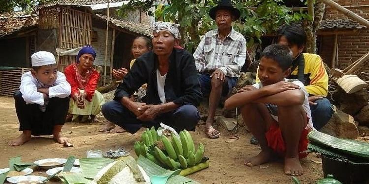 Osing people Lima Tradisi Unik Suku Osing Keluarga Biru Travelling Kuliner