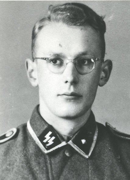 Oskar Gröning Former SS Member on Trial in Germany Says He Was 39Morally
