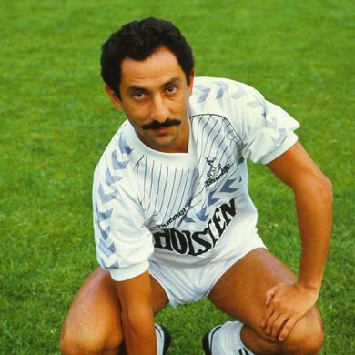 Osvaldo Ardiles One 2 Eleven with Ossie ArdilesExSpurs Legend amp World Cup
