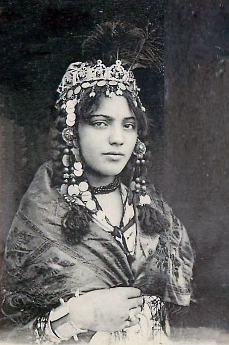Ouled Naïl Ouled Nal woman Algeria c 1909 731x1100 HistoryPorn