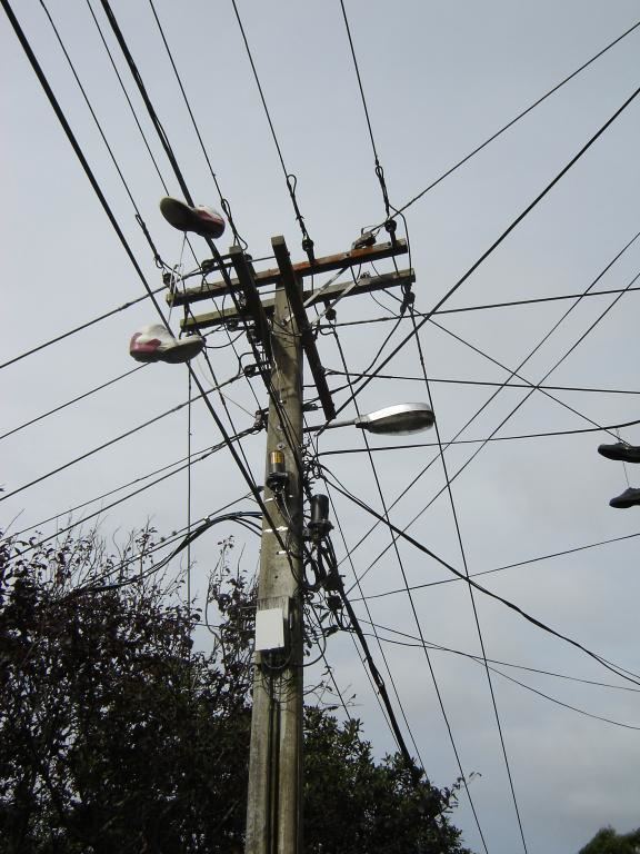 Overhead cable