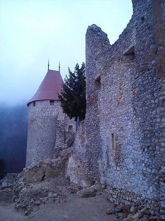 Žovnek Castle httpsimggeocachingcomcachelargea48cfc9810