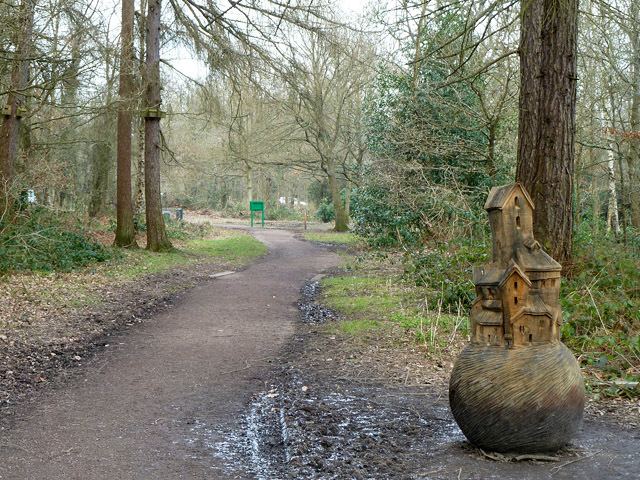 Oxhey Woods Wood sculpture Oxhey Woods Robin Webster ccbysa20 Geograph