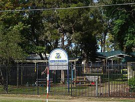 Oxley Park, New South Wales httpsuploadwikimediaorgwikipediacommonsthu
