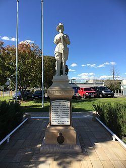 Oxley War Memorial httpsuploadwikimediaorgwikipediacommonsthu