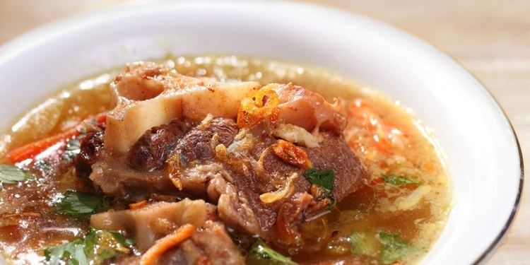 Oxtail soup assetsepicuriouscomphotos57a8aea27b221dce0bef2