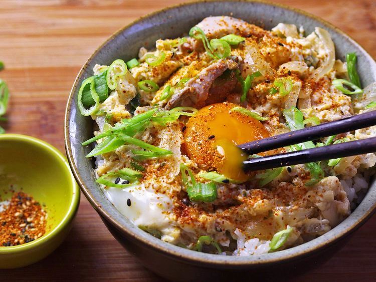 Oyakodon Japanese Oyakodon Chicken Egg 15 Minutes Dinner Serious Eats
