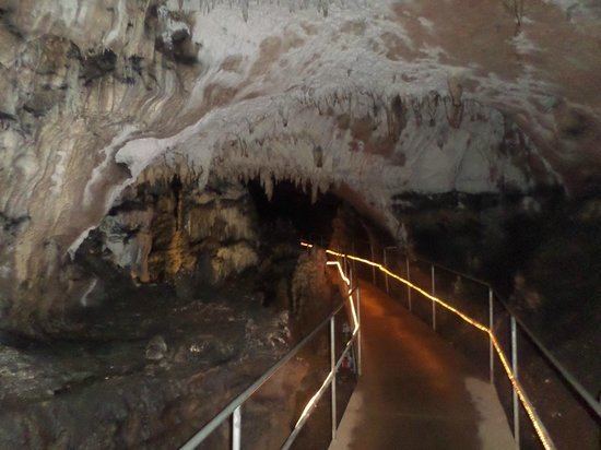 Oylat Cave httpsmediacdntripadvisorcommediaphotos05