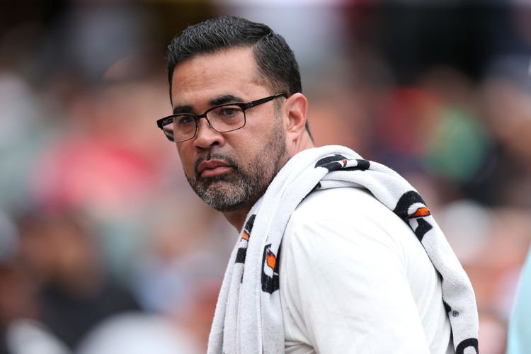 Ozzie Guillén Ozzie Guillen39s son slams White Sox for ignoring honor but team say