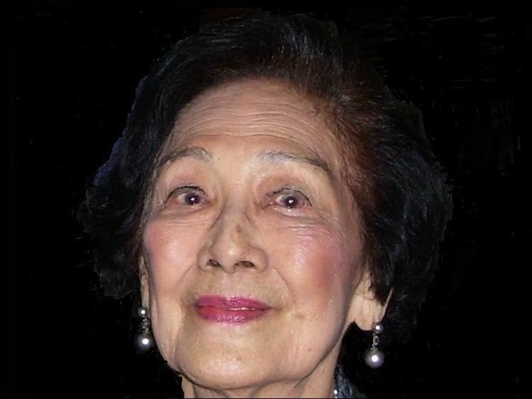P. G. Lim CLARE STREET Towering woman PG Lim 19182013 dies