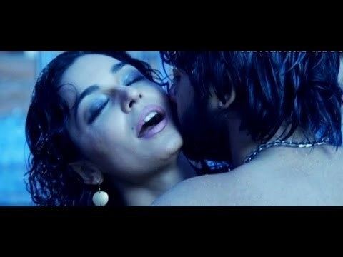 Meera In Love 5 Ghantey Mien 5 Crore Part 06 YouTube