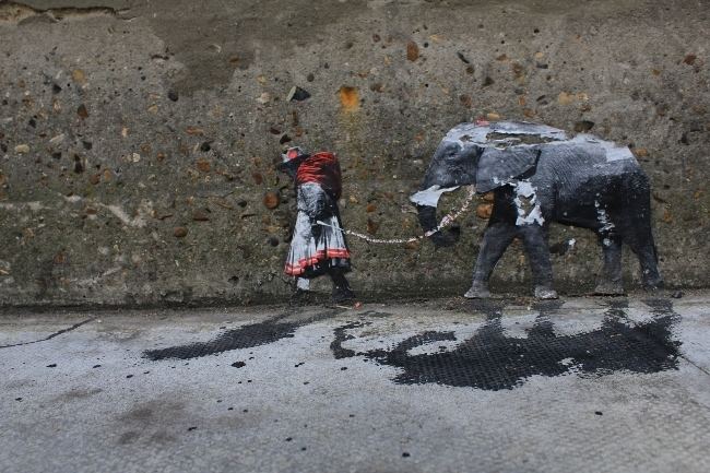 Pablo Delgado Pablo Delgado39s miniature street art and street scenes in