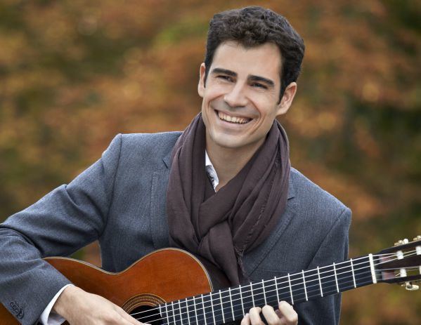 Pablo Sainz Villegas Classical Guitarist Pablo Sainz Villegas with The Chamber