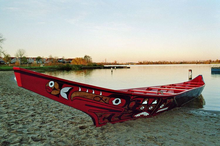 Pacific Northwest canoes