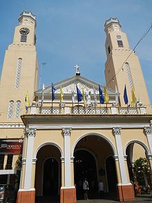 Paco Church httpsuploadwikimediaorgwikipediacommonsthu