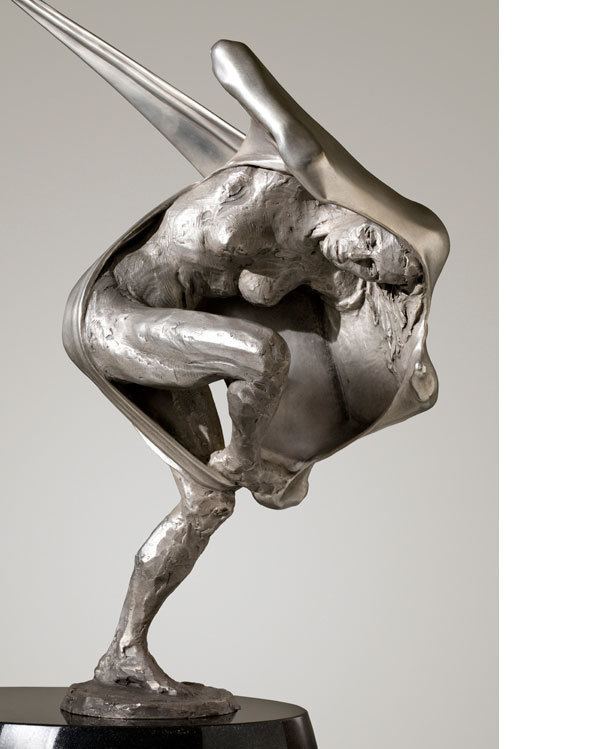 Paige Bradley Paige Bradley39s Stretching Sculptures My Modern Met