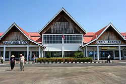 Pakse International Airport httpsuploadwikimediaorgwikipediacommonsthu