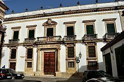 Palacio de Campo Real httpsuploadwikimediaorgwikipediacommonsthu