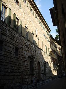 Palazzo Capponi alle Rovinate httpsuploadwikimediaorgwikipediacommonsthu