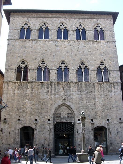 Palazzo Tolomei, Siena